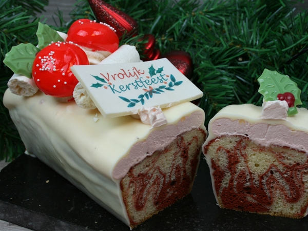Kerst luxe gevulde cake